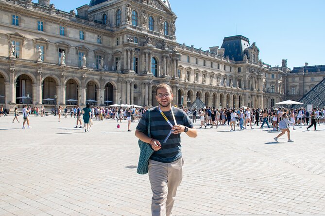 City Walking Tour: See the Top 5 Paris Highlights in a Day - Montmartre at 9:30 am, starting among artists and old village traces