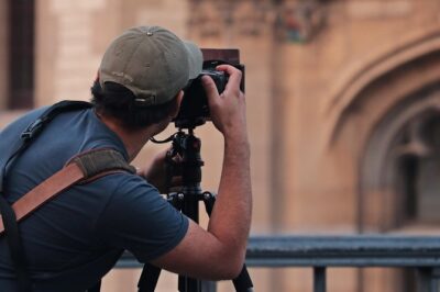 CityTour and Photo Portraits Souvenirs in Montpellier - Antigone and Ricardo Bofill’s modern vision