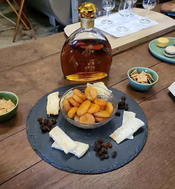 Cognac : Visit to a producer and food-pairing around his Cognacs - Four Cognacs at the center of the workshop