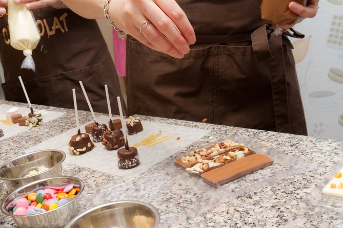 Colmar: Chocolate creation workshop at Choco-Story - 45 minutes of chocolate making: dipping, toppings, and decorated bars