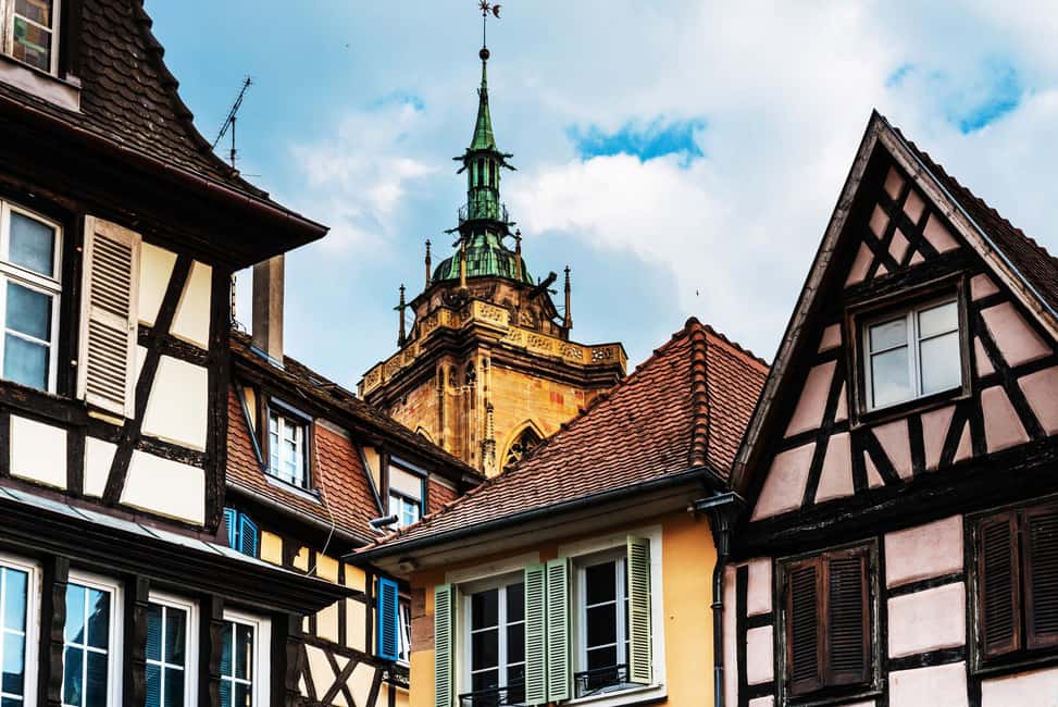 Colmar: Express Walk with a Local in 60 minutes - Where you’ll start: Place de la Cathédrale and your first sense of Colmar