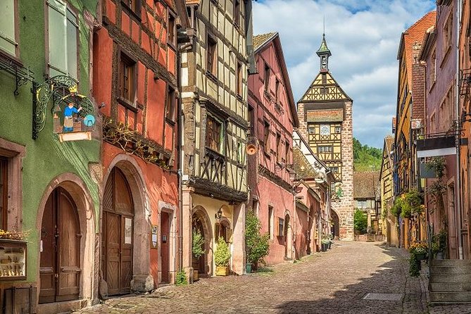 Colmar, Medieval Village & Castle Small Group from Strasbourg - From Strasbourg Minivan to Vine-Covered Hills: How the Day Flows