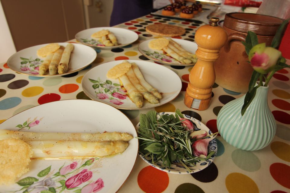 Cooking Class with a Parisian Chef - Timing, Meeting Point, and Language Support