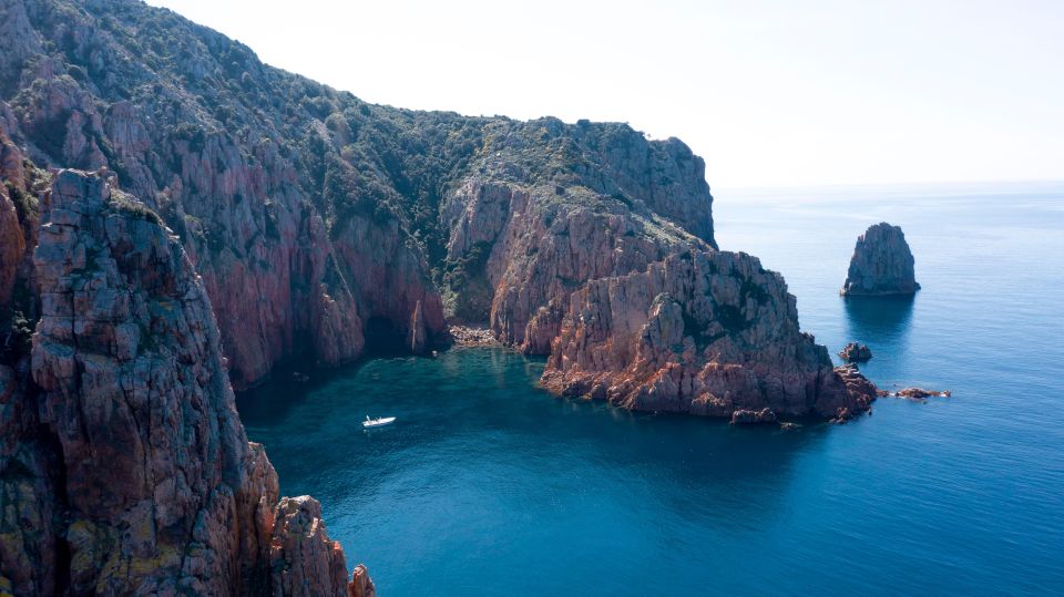 Corsica: Calanques de Piana-capo rosso boat trip/snorkeling - French commentary and skipper guidance