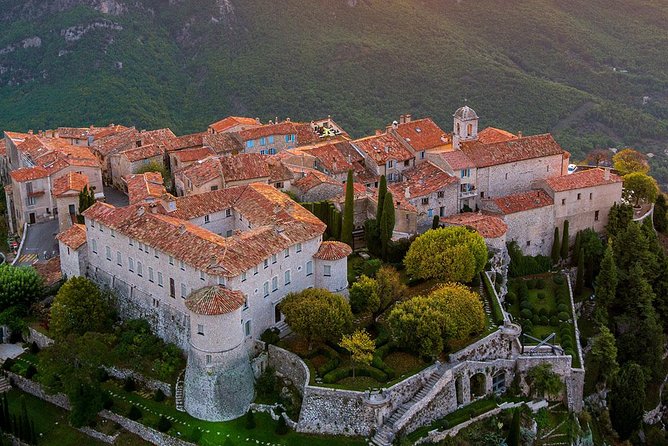 Countryside Tour - Stop 4: Saint-Paul-de-Vence, when the clock becomes the boss