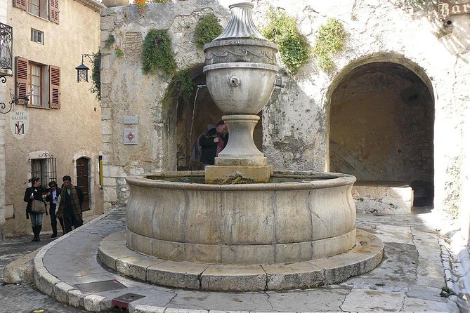 Countryside Tour - Getting picked up in Nice without losing your mind