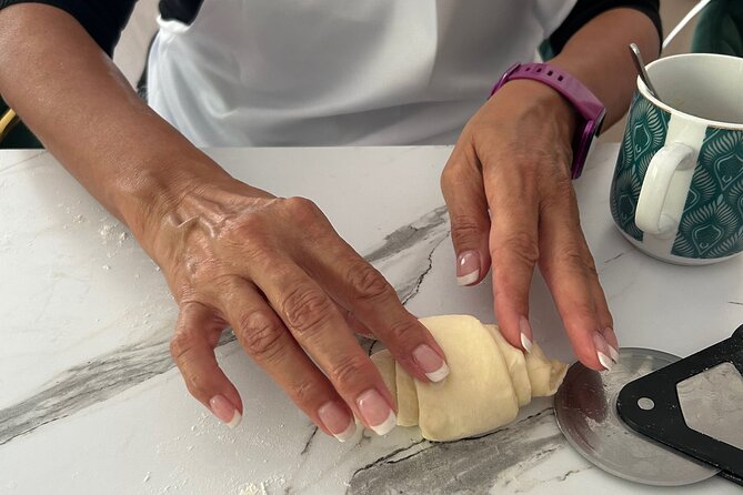 Croissants and pains au chocolat with a pastry chef in Paris - The practical flow: how to get the most out of your 2.5 hours