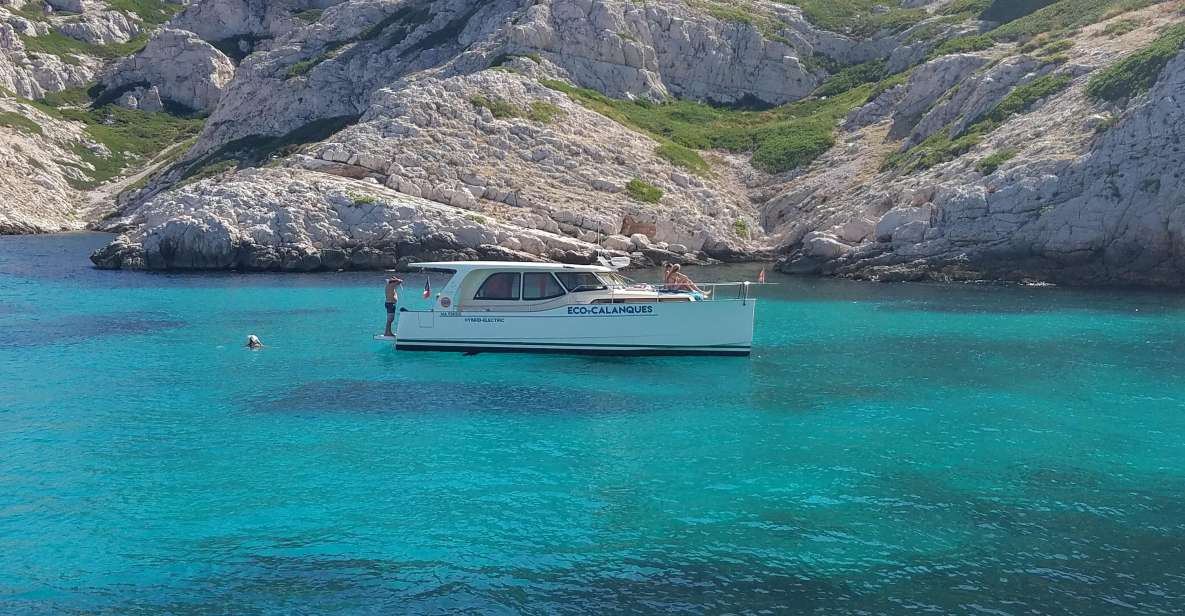 Cruise, Coffee and Swimming in the Calanques of Frioul - A quiet hybrid electric morning in Marseille waters