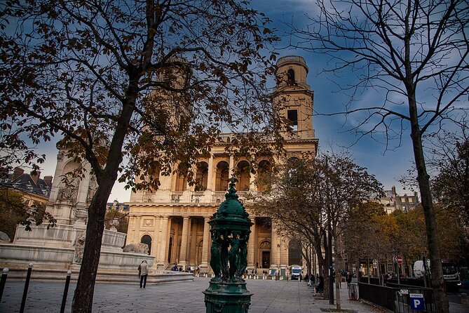 Da Vinci Code Movie Locations Private Tour in Paris - The Ritz Paris and the mystery’s first scene