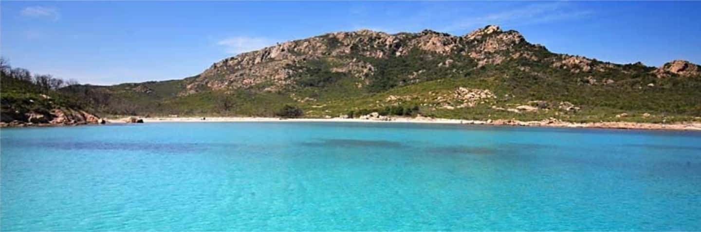 Day cruise to the Cerbicales & Lavezzi Islands with lunch - 12:00 Lunch in a Lavezzi Cove: Three Menu Options, Drinks Included
