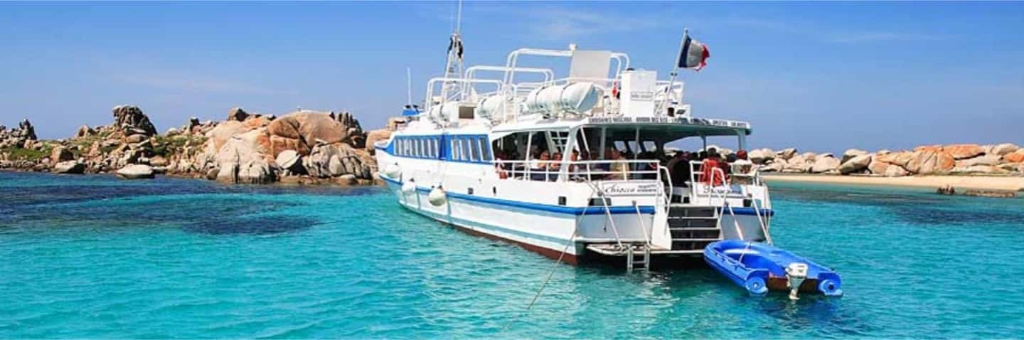 Day cruise to the Cerbicales & Lavezzi Islands with lunch - Sailing the Extreme South: Bonifacio Limestone Cliffs, Caves, and Famous Beaches