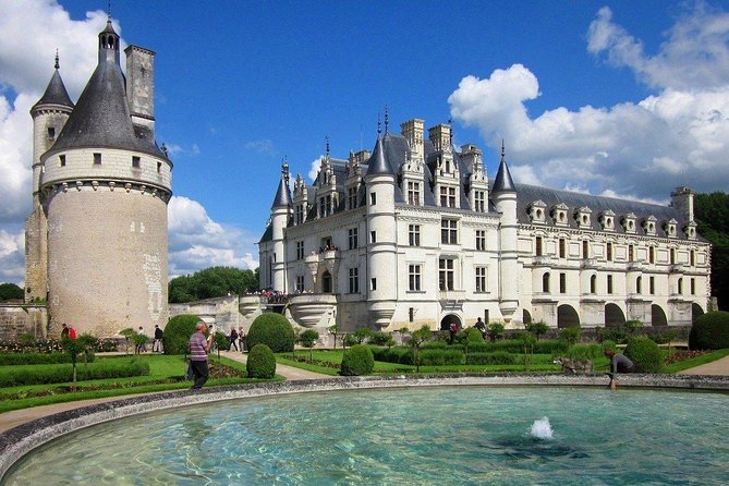 Day Tour of Chateaux of Chenonceau, Chambord & Caves Ambacia from Tours/Amboise - Who this Loire day trip suits best (and who should consider a different plan)