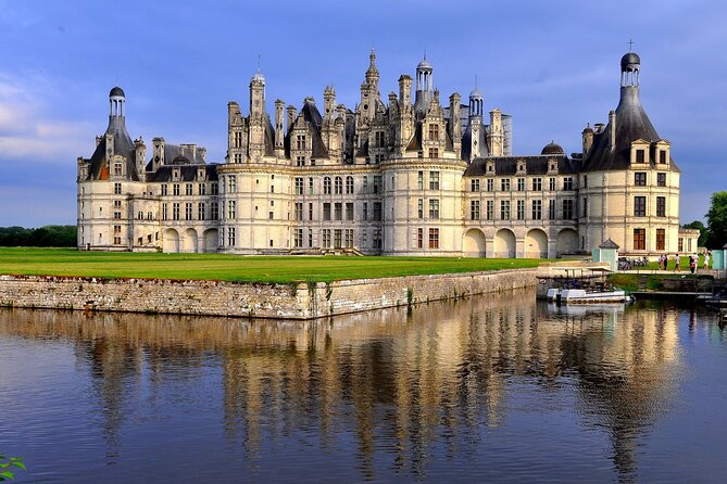 Day Tour to Chenonceau and Chambord Castles - Chambord: guided highlights plus the François I wing closure