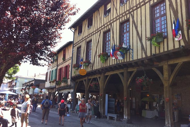 Day Tour to Mirepoix, Montségur, Camon. Private tour from Carcassonne - Key points at a glance