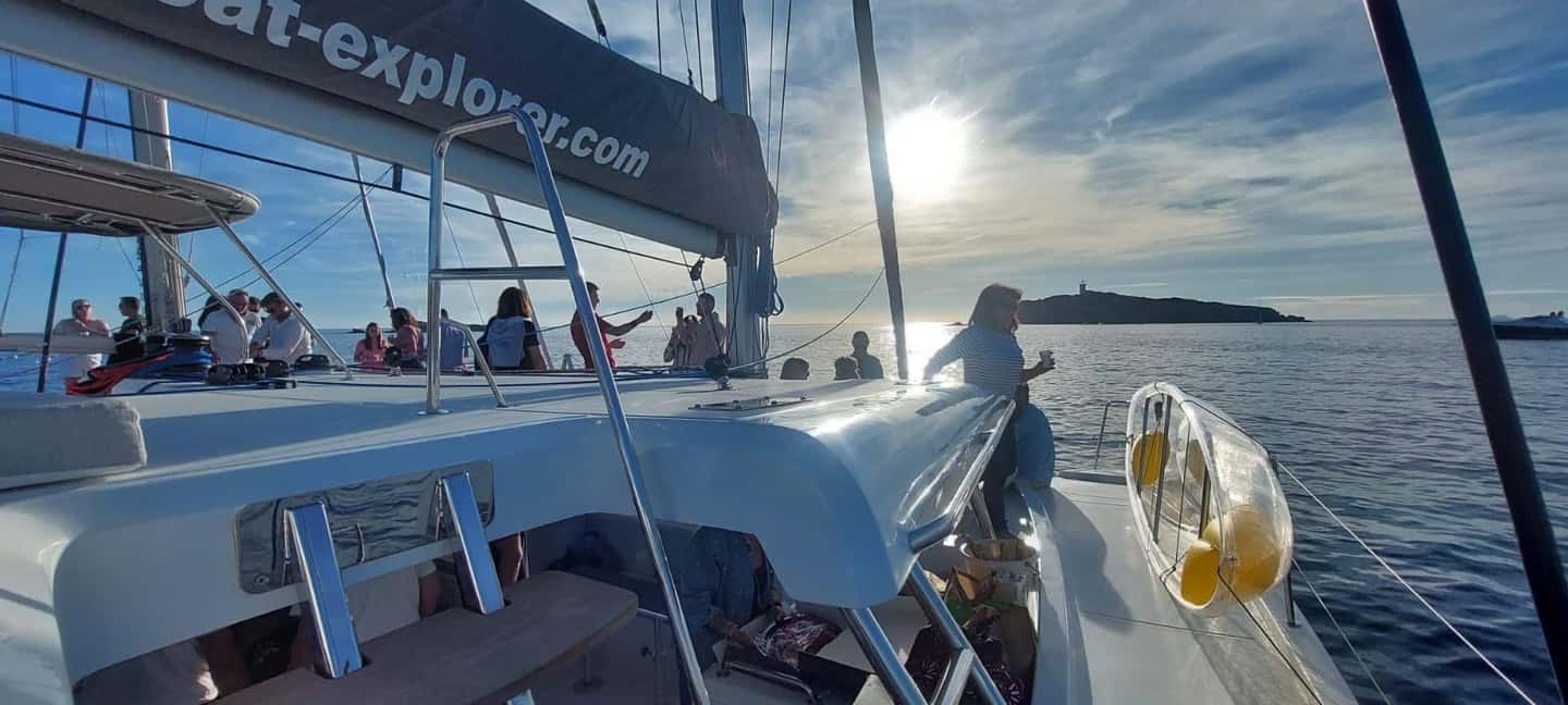 Departure from BRUSC: Half-day catamaran cruise - Who should book, and who should skip this cruise