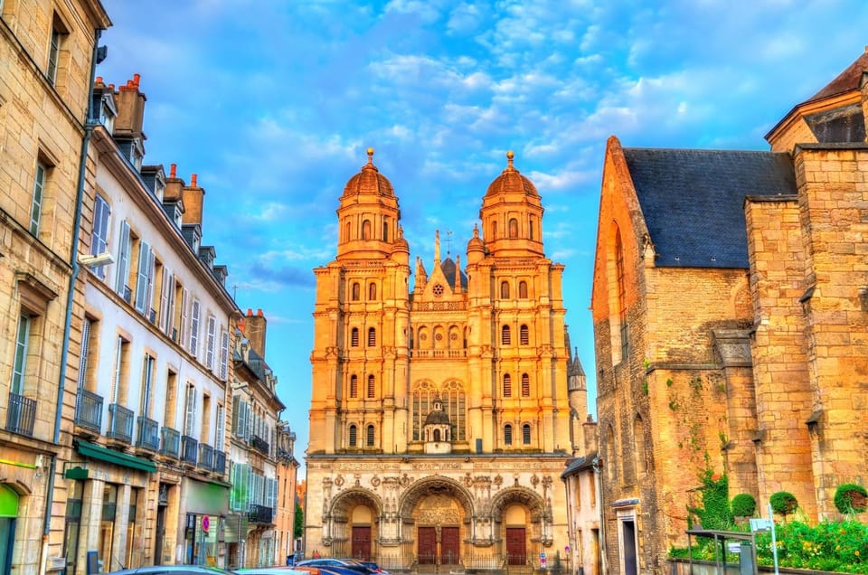 Dijon: Express Walk with a Local in 60 minutes - Practical planning: timing, meeting point, and what to bring