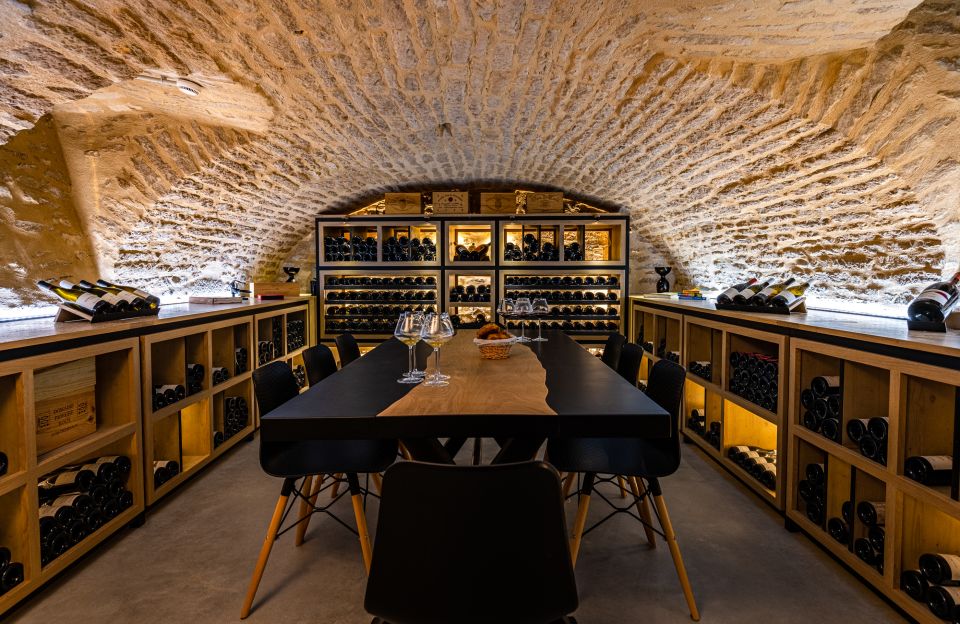 Dijon: La Cave du Palais Burgundy Wine Tasting Experience - The 90-minute flow: six tastings, live commentary, and room to ask