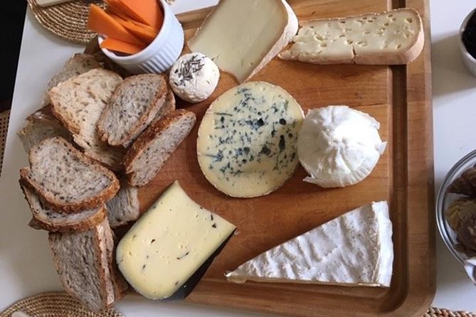 Dine With a Bordeaux Local in a Chartrons / Jardin Public Home - Bordeaux wine without a formal tasting