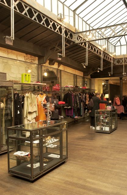Discount Couture: ultimate Paris Shopping 2h30 walking tour - Key points at a glance