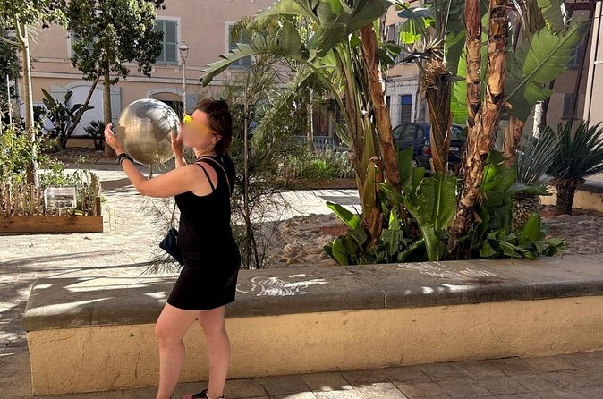 Discover the Mysteries of Toulon - The phone requirements you should not overlook