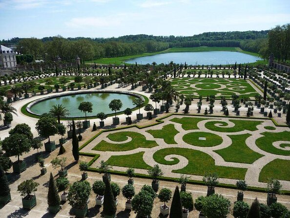 Discover Versailles on electric 2-wheelers (Yes to PRM) - Key highlights that make this tour work
