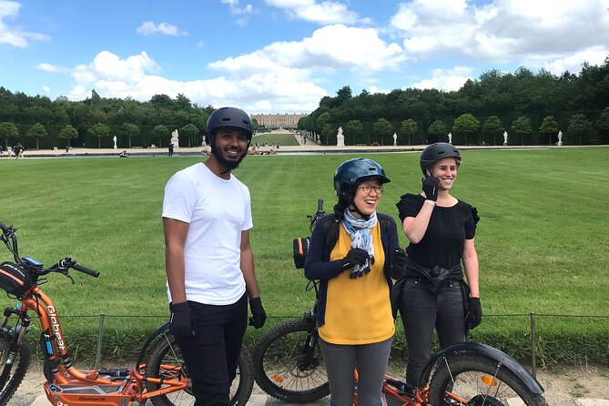 Discover Versailles on electric 2-wheelers (Yes to PRM) - Electric scooters are the smart answer to Versailles’ size