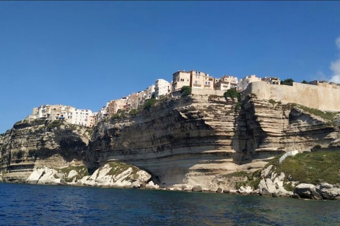 Discovery of Lavezzi Islands from Bonifacio - Bonifacio ramparts from the open-air angle