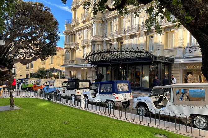Discovery of the city of Nice by electric Méhari - Starting along the Promenade des Anglais