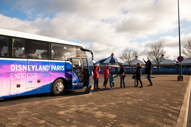 Disneyland® Paris Express Shuttle with Admission Ticket from Central Paris - Practical tips that will save you time (and stress)