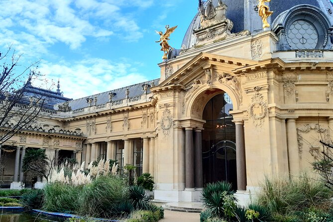 Drawing workshop/creative notebook during a walk from the Invalides to the Petit Palais - Techniques You Can Try During the Workshop