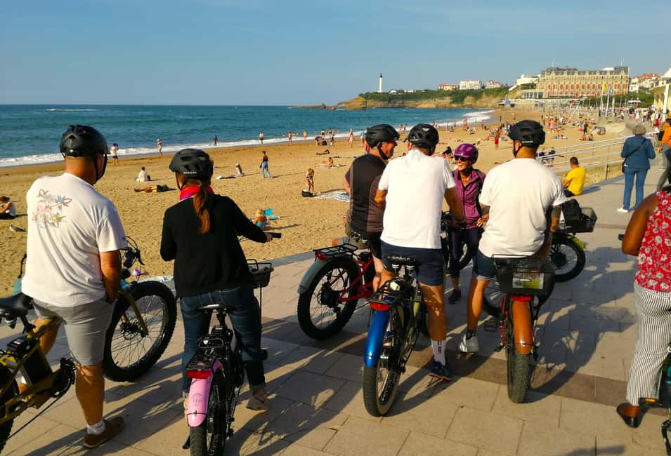E-bike Guided Tour Biarritz & small villages - Meet at Rue Peyroloubilh: getting set up without wasting time