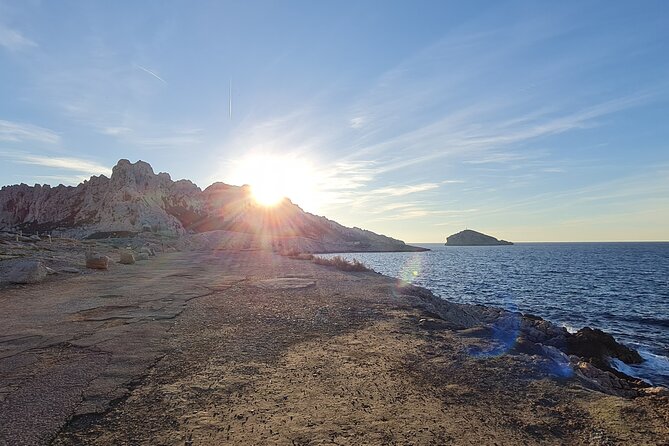 E-Bike Rental in Marseille with our brand new Virtual Guide !! - Meet-up at 25 Quai de Rive Neuve, plus the gear you actually need