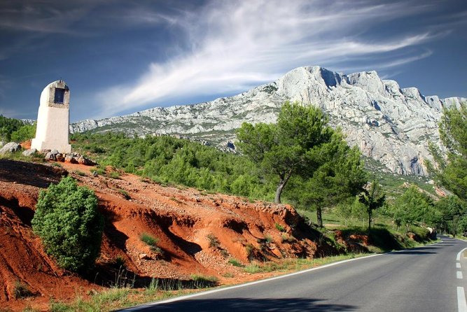 E-Bike tour of Sainte Victoire Mountain, Aix-en-Provence - Aix to Sainte Victoire: the ride’s best trick is mixing effort with views