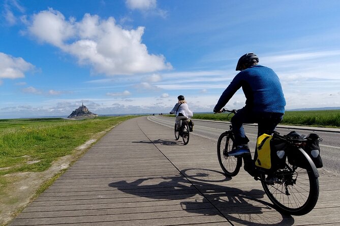 E-Bike Tour to Mont Saint Michel // Private guided tour - More than three hours inside the monument