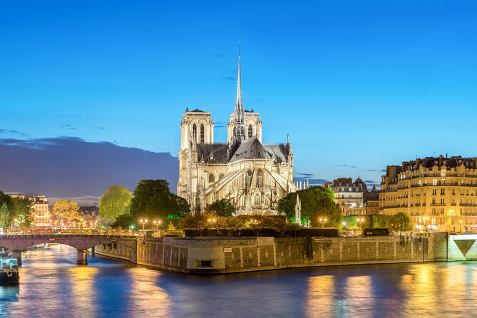 Early Access Paris Notre Dame Cathedral Walking Tour - Walking the Seine: UNESCO banks and the art of noticing angles