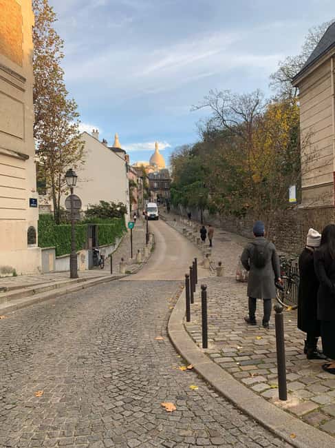 Eat, play & Love - Montmartre Walking Tour- Kids friendly - - Why this Montmartre walk feels different