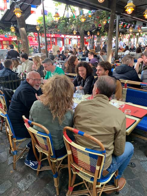 Eat, play & Love - Montmartre Walking Tour- Kids friendly - - Montmartre architecture at walking speed