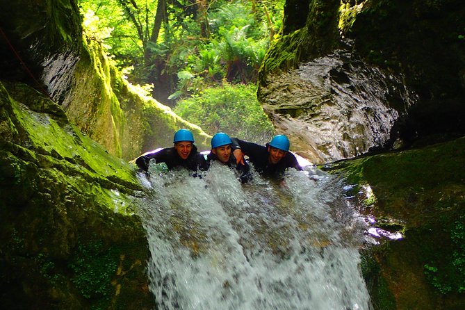 Ecouges sensational canyoning in the Vercors (Grenoble / Lyon) - Cold water and the real level of challenge
