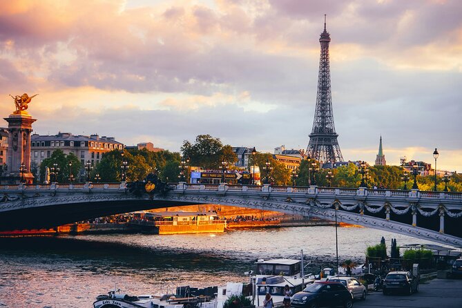 Eiffel Tower Climbing Tour - Your itinerary in plain language: what happens during the 2 hours