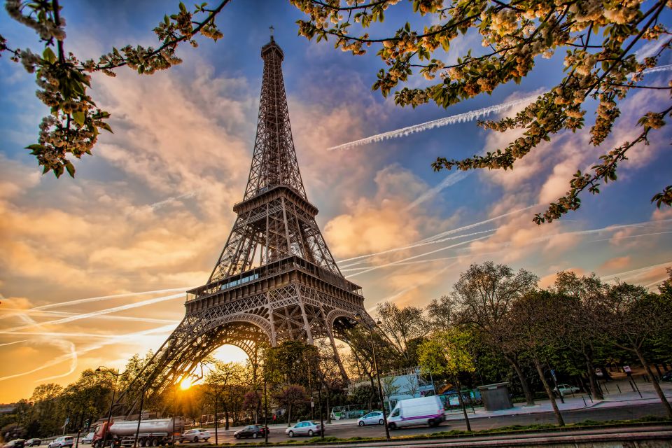 Eiffel Tower Dedicated Reserved Access Summit or 2nd Floor - Why reserved access changes the whole Eiffel Tower day
