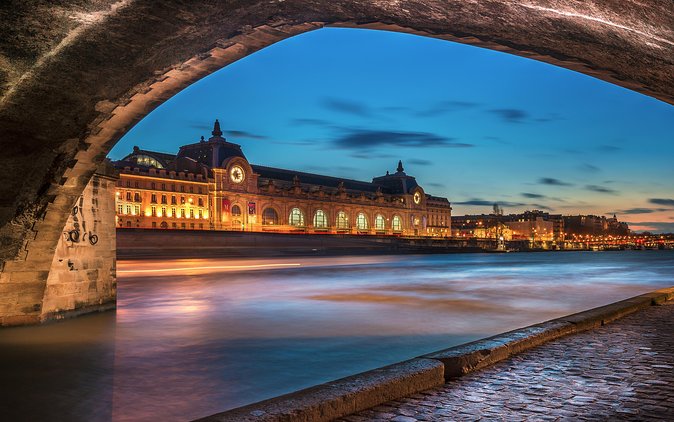 Eiffel Tower Dinner Experience and Sightseeing Seine River Cruise - Seine River Cruise Highlights You’ll Catch After Dark