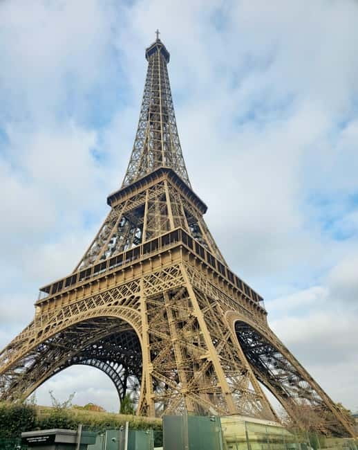 Eiffel Tower Entry: Summit or 2nd Floor with Audioguide - Optional Summit Upgrade: When Paying More Makes Sense