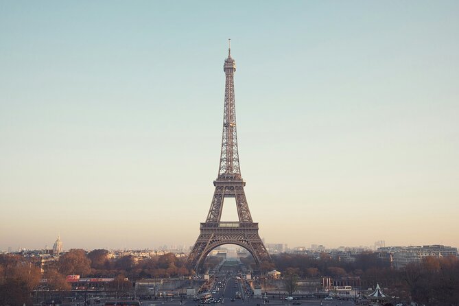 Eiffel Tower Guided Tour by Stairs with Optional Summit by Lift - Guides and pacing: why names keep coming up