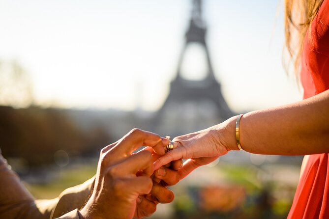 Eiffel Tower Photographer, Professional Photo shoot - Paris - How much value do you get for $207.01?