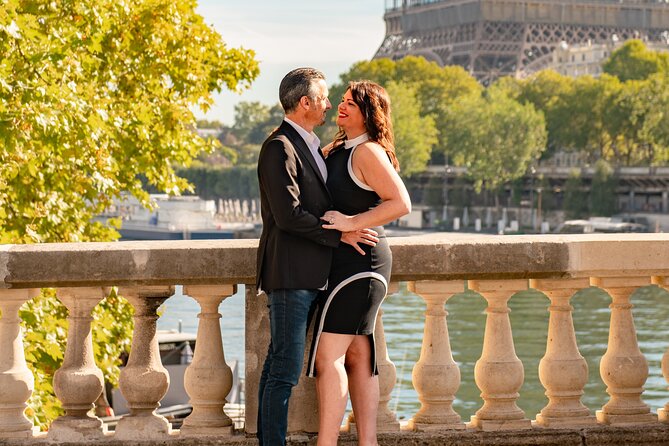Eiffel Tower Photographer, Professional Photo shoot - Paris - Practical planning for weather and timing