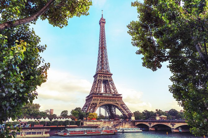 Eiffel Tower Tour by Lift and Seine Cruise - Entering The Experience: office meeting point, timing, and a fast start