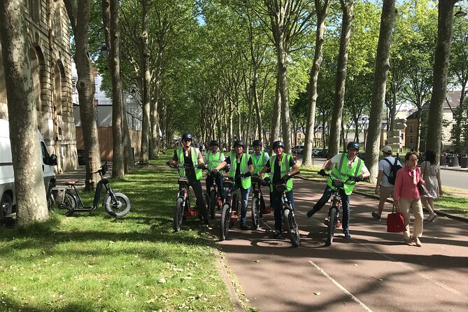 Electric 2-wheeler tour of the Chateau Park and Gardens - Grand Trianon and Petit Trianon
