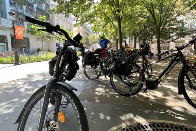 Electric bike rental in Paris - What comes with the electric bike