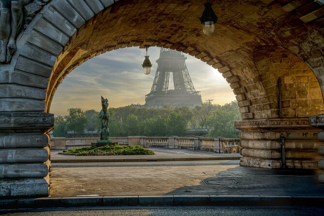 Electric bike rental in Paris - Safety, insurance, and roadside support