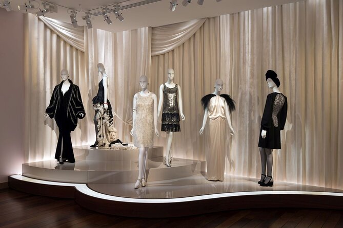 Elegance of Paris Private Tour - A Paris walk built around overlooked interiors